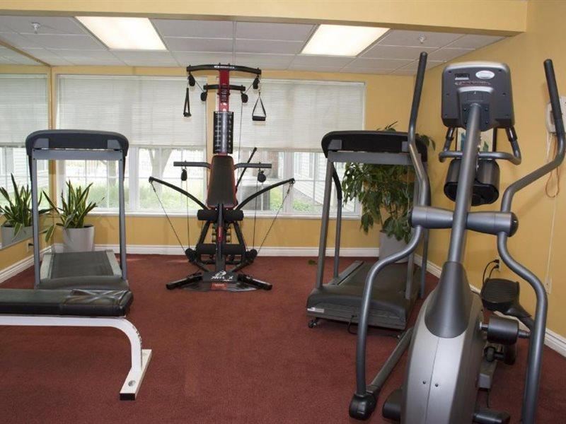 Cresthill Suites Syracuse East Syracuse Bagian luar foto