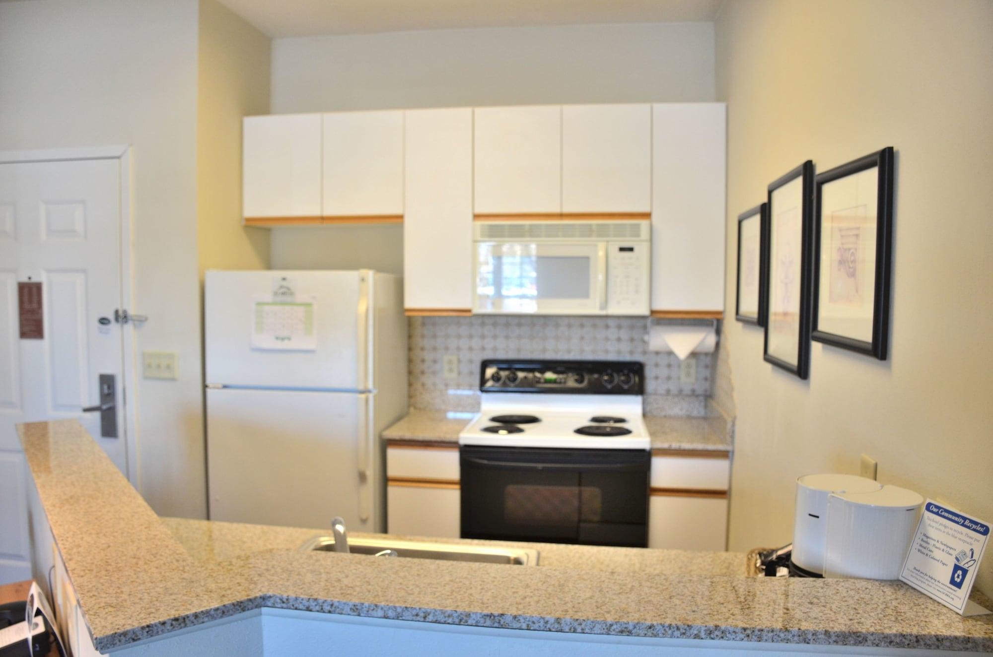 Cresthill Suites Syracuse East Syracuse Bagian luar foto