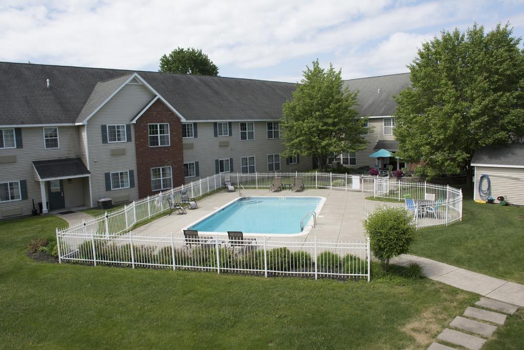 Cresthill Suites Syracuse East Syracuse Bagian luar foto